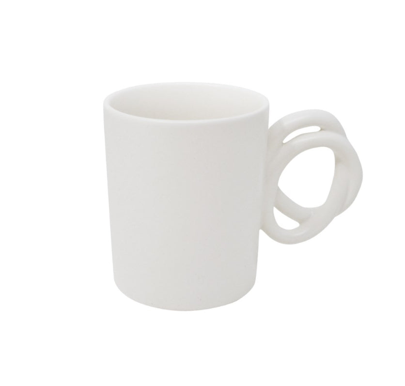 Ceramic mug with Knot Handle