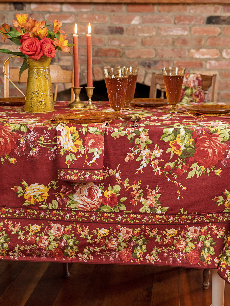 April Cornell • 36" Tablecloth | Cottage Rose – Autumn