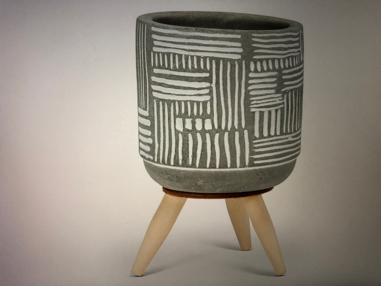 Planter Small Grid Tripod