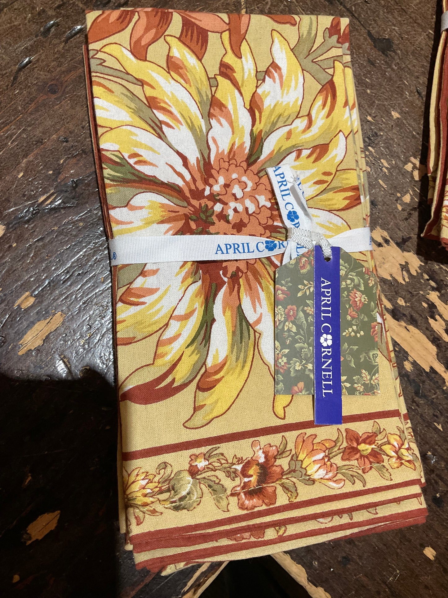 April Cornell Dahlia Days Gold Napkins Set of 4